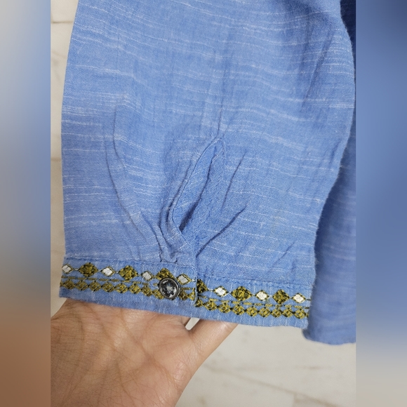 Embroidered Top - Picture 11 of 12